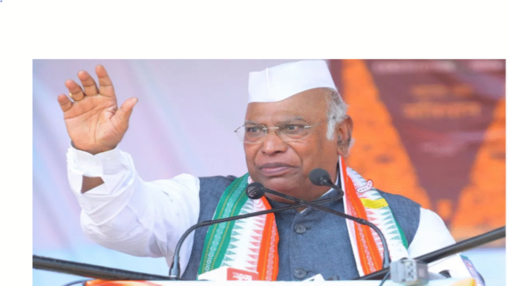 Bihar Politics: खरगे की सभा में खाली रह गई कुर्सी तो नप गए कांग्रेस जिलाध्यक्ष; विधायकों की भी बढ़ी टेंशन - Samachar Mirchi