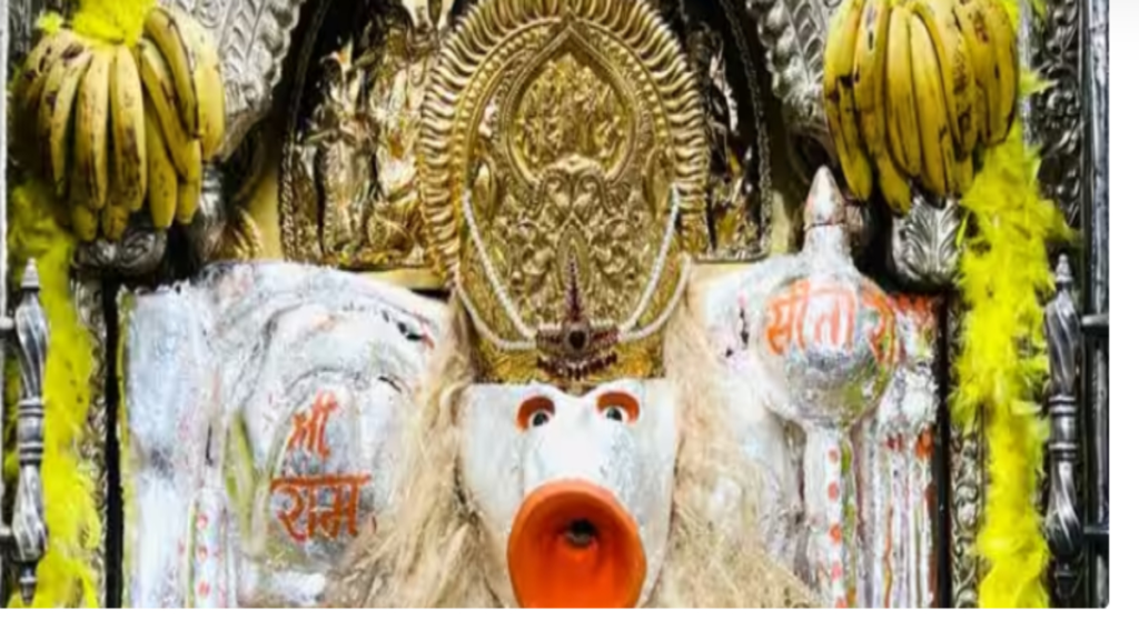 दिल्ली में बेहद अनोखे तरीके से निकाली गई भव्य शोभा यात्रा, सुरक्षा सख्त, ड्रोन से निगरानी दिल्ली में बेहद अनोखे तरीके से निकाली गई भव्य शोभा यात्रा, सुरक्षा सख्त, ड्रोन से निगरानी - Samachar Mirchi