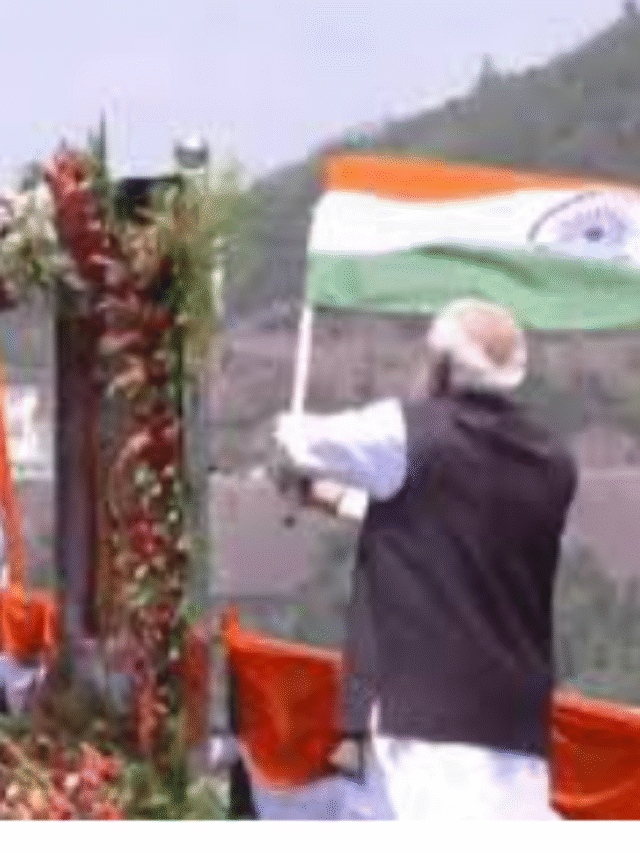 जम्मू-कश्मीर: वंदे भारत एक्सप्रेस को मिली हरी झंडी चिनाब ब्रिज और अंजी पुल का भी उद्घाटन