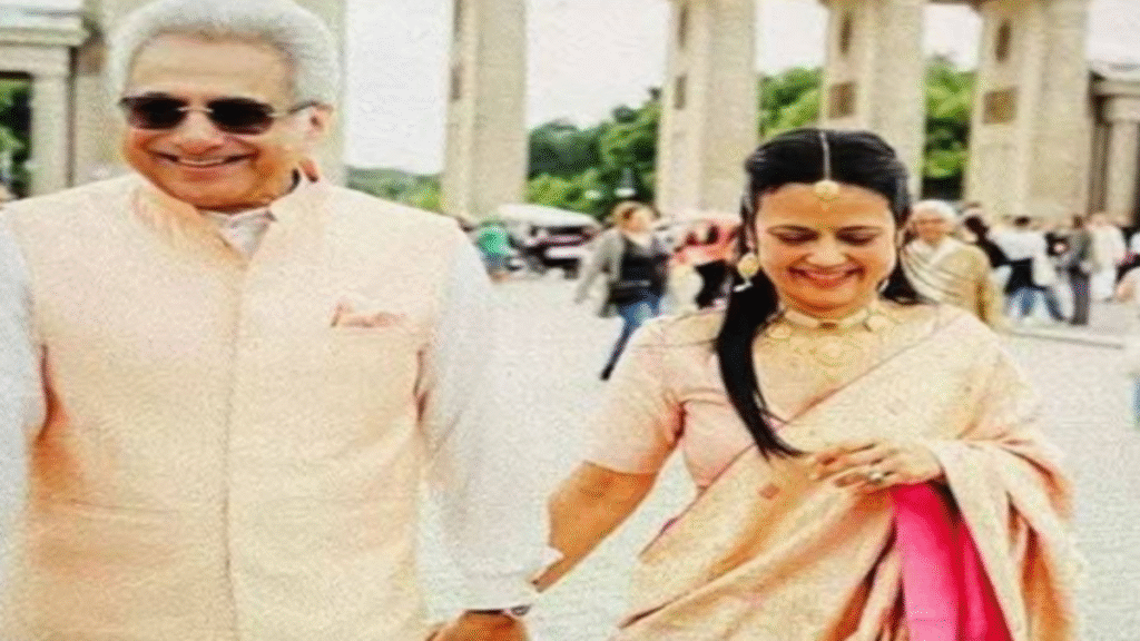 टीएमसी सांसद महुआ मोइत्रा की शादी की तस्वीर वायरल, बीजेडी नेता पिनाकी मिश्रा संघ संग विदेश में रचाई शादी टीएमसी सांसद महुआ मोइत्रा की शादी की तस्वीर वायरल, बीजेडी नेता पिनाकी मिश्रा संघ संग विदेश में रचाई शादी - Samachar Mirchi