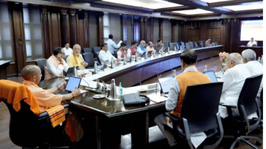 यूपी कैबिनेट का बड़ा फैसला: अग्निवीरों को पुलिस भर्ती में आरक्षण यूपी कैबिनेट का बड़ा फैसला: अग्निवीरों को पुलिस भर्ती में आरक्षण - Samachar Mirchi