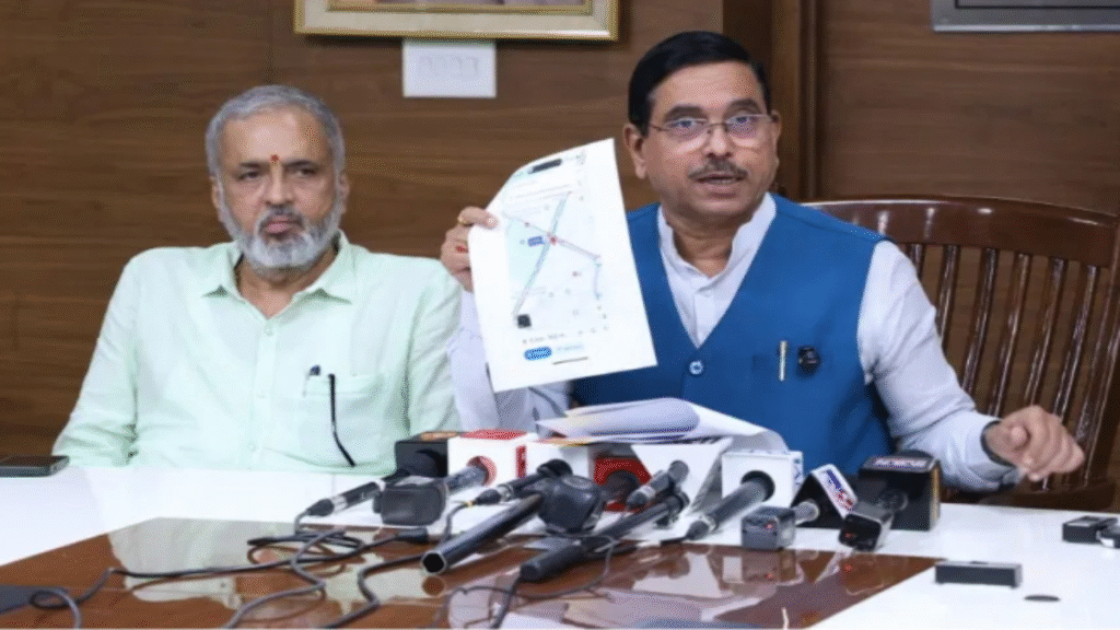 “झूठ की दुकान चलाने की कोशिश” चुनाव आयोग को लेकर राहुल के आरोपों पर बोले केंद्रीय मंत्री प्रह्लाद जोशी - Samachar Mirchi