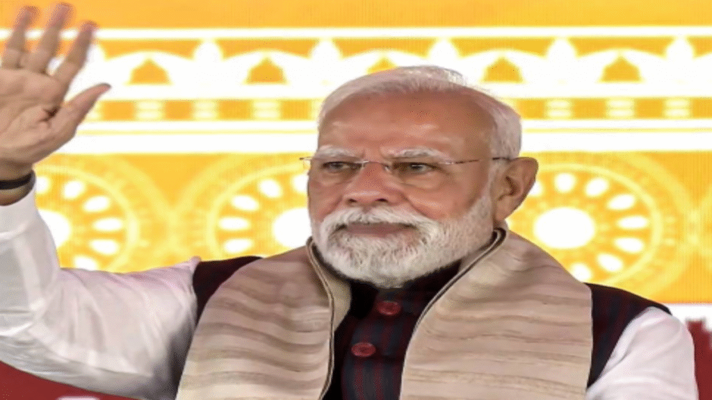 PM मोदी ने झारसुगुड़ा में किया करोड़ों से की विकास परियोजनाओं का शिलान्यास, PM मोदी ने झारसुगुड़ा में किया करोड़ों से की विकास परियोजनाओं का शिलान्यास, - Samachar Mirchi