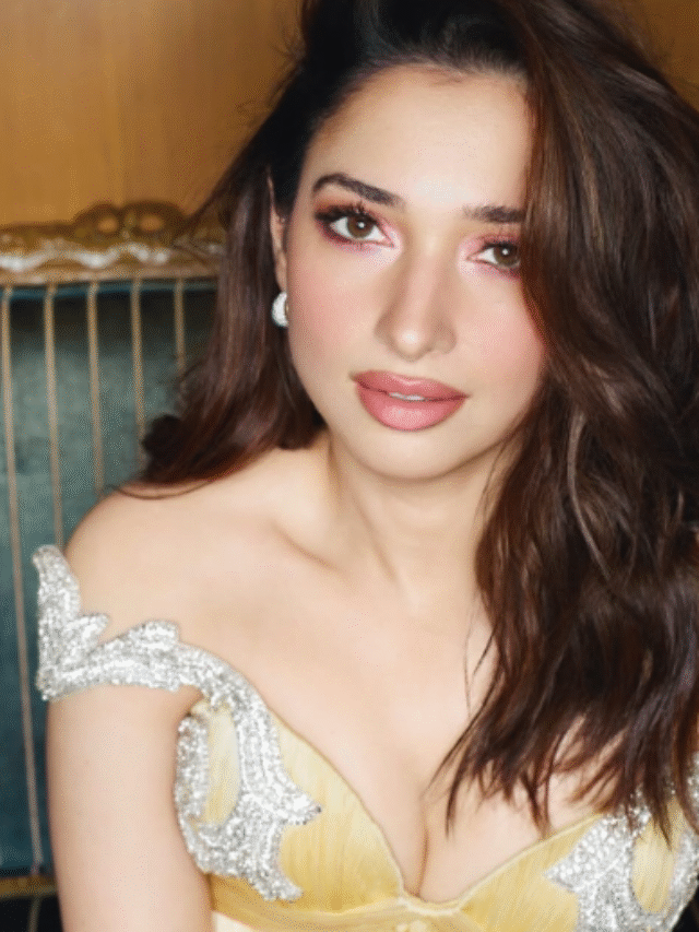 उम्र के साथ बढ़ती जा रही तमन्ना भाटिया की खूबसूरती