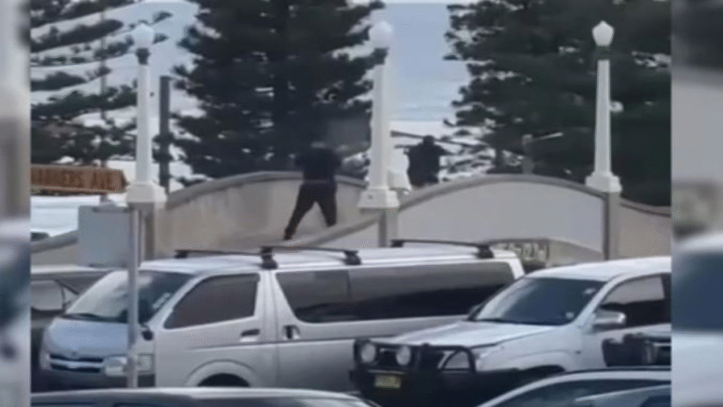 ऑस्ट्रेलिया के सिडनी में बॉन्डी बीच पर गोलीबारी, हनुक्का कार्यक्रम को बनाया निशाना; पुलिस जांच जारी