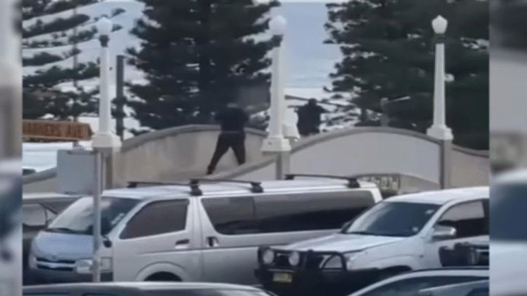 ऑस्ट्रेलिया के सिडनी में बॉन्डी बीच पर गोलीबारी, हनुक्का कार्यक्रम को बनाया निशाना; पुलिस जांच जारी