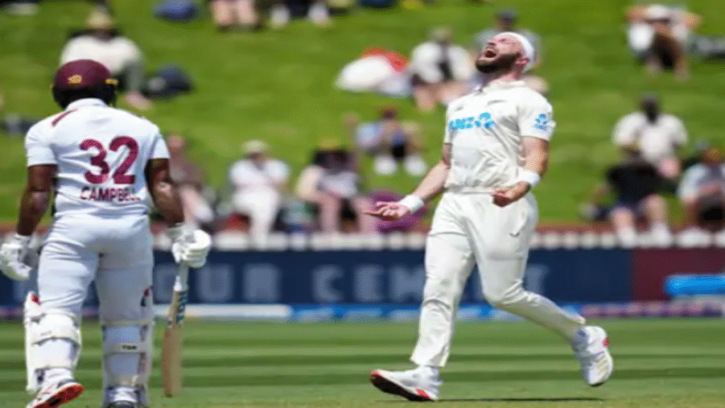 वेलिंगटन टेस्ट: वेस्टइंडीज 205 पर सिमटी, न्यूजीलैंड ने मजबूत शुरुआत की