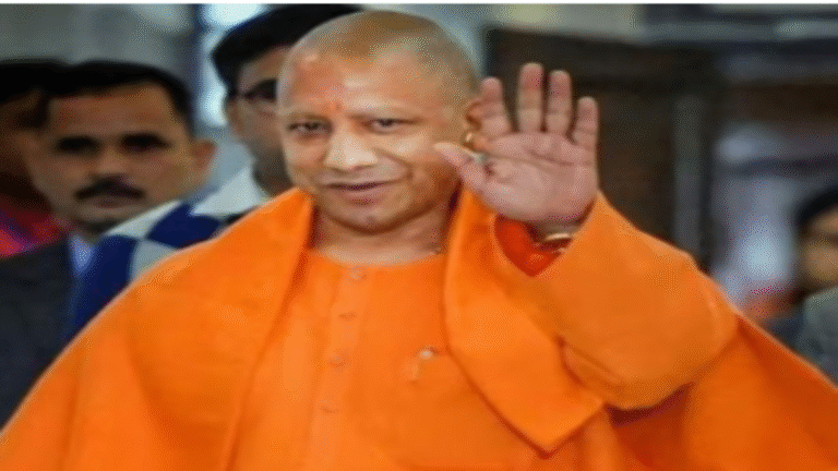 यूपी सरकार का बड़ा फैसला: अगले 6 महीने तक एस्मा लागू, सभी सरकारी कर्मचारियों की हड़ताल पर रोक