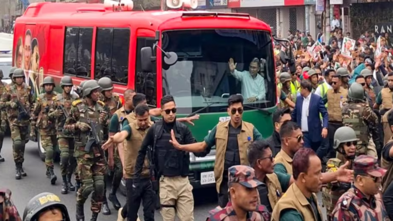 बांग्लादेश में बढ़ती अराजकता: 6 दिनों में दो हिंदुओं की लिंचिंग, यूनुस सरकार पर सवाल