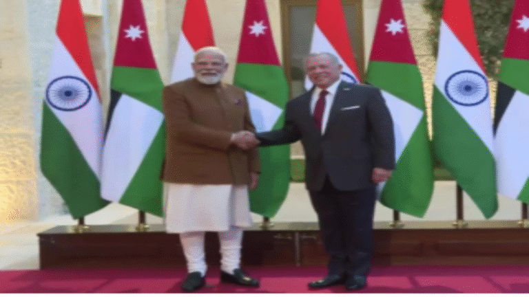 पीएम मोदी की जॉर्डन यात्रा: किंग अब्दुल्ला का गर्मजोशी भरा स्वागत, 5 महत्वपूर्ण समझौते