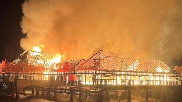 स्विस आल्प्स में न्यू ईयर पार्टी के दौरान बार में भीषण आग, 40 की मौत