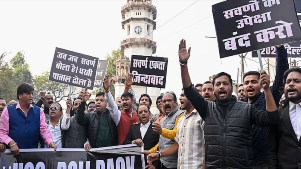 UGC नियमों पर सियासी संग्राम: सवर्णों की नाराज़गी, सुप्रीम कोर्ट का स्टे और यूपी में बीजेपी की बढ़ती चुनौती