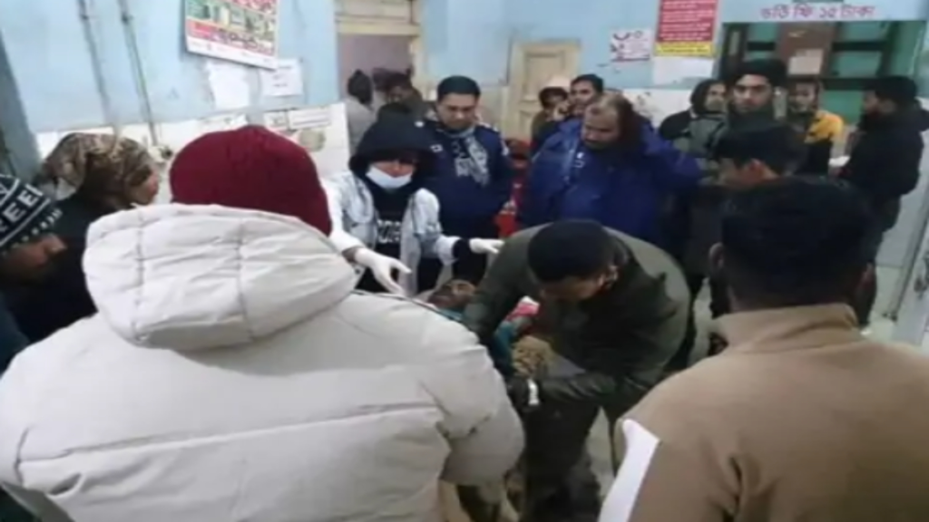 बांग्लादेश में हिंदू कारोबारी पर फिर हमला: पेट्रोल डालकर आग लगाई, हालत नाजुक - Samachar Mirchi