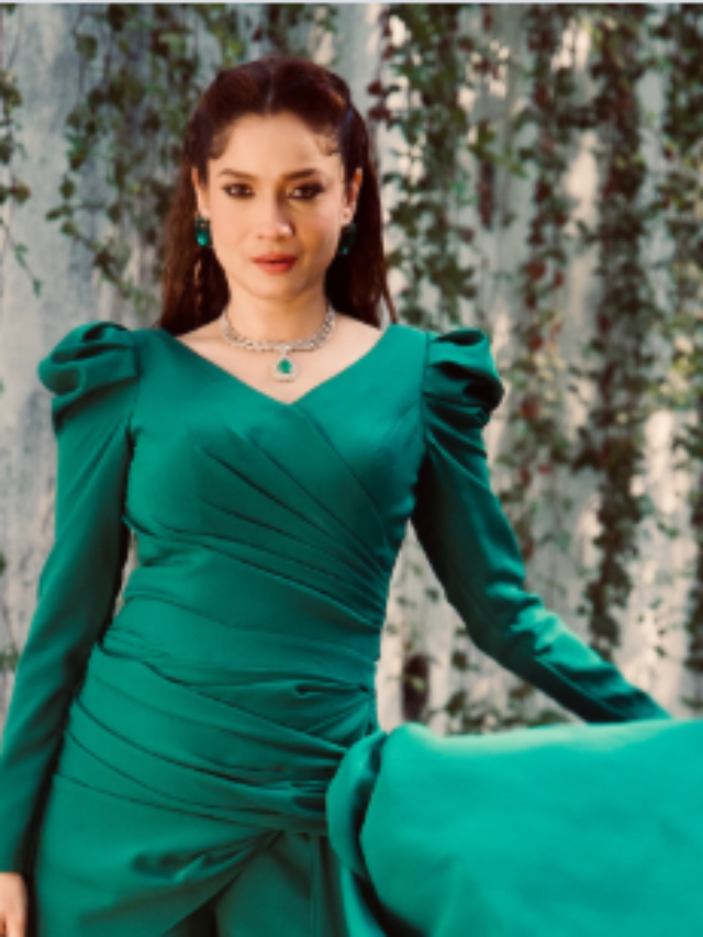 अंकिता लोखंडे की  हसीन तस्वीरें, साड़ी ही नहीं वेस्टर्न लुक में भी लूटती हैं फैंस का करार