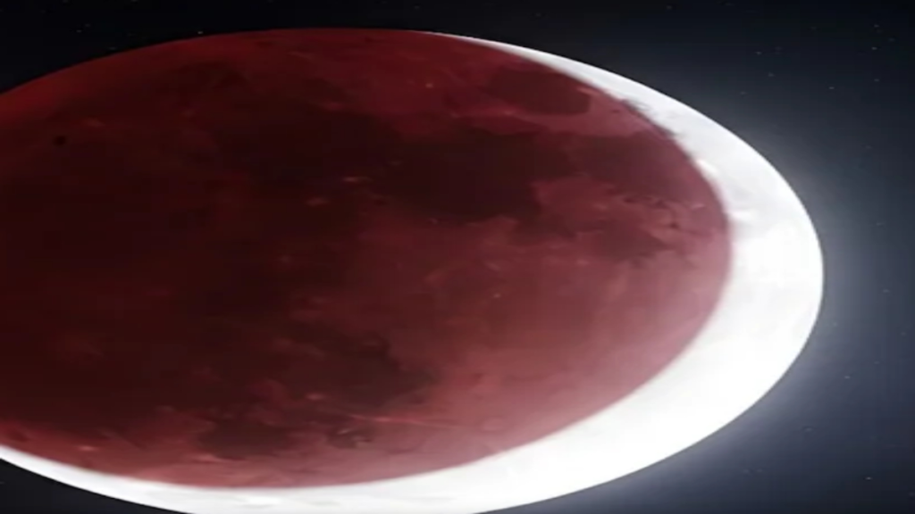 चंद्र ग्रहण 2026: भारत में आज शुरू हो रहा है चंद्र ग्रहण, सूतक काल कब तक रहेगा