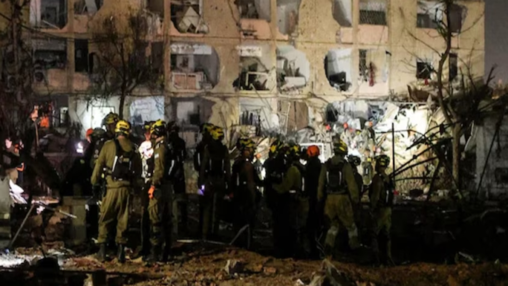 ईरान का इजरायल पर बड़ा हमला: डिमोना सहित कई ठिकानों पर मिसाइल और ड्रोन से हमला, मध्य पूर्व में तनाव चरम पर