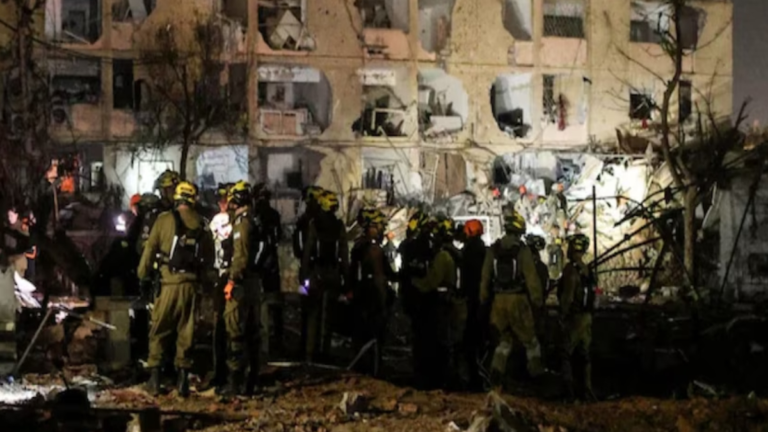 ईरान का इजरायल पर बड़ा हमला: डिमोना सहित कई ठिकानों पर मिसाइल और ड्रोन से हमला, मध्य पूर्व में तनाव चरम पर