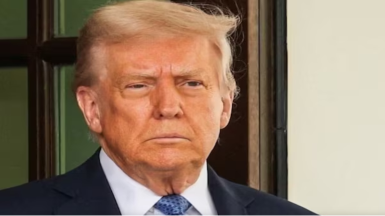 ट्रंप की ईरान को कड़ी चेतावनी: होर्मुज जलडमरूमध्य खोलने का अल्टीमेटम, वरना तेल ठिकानों पर हमले की धमकी