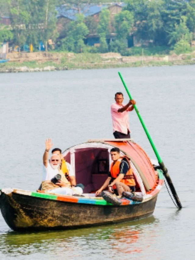 कोलकाता में पीएम मोदी ने हुगली तट पर की पूजा-अर्चना शेयर कीं खूबसूरत तस्वीरें