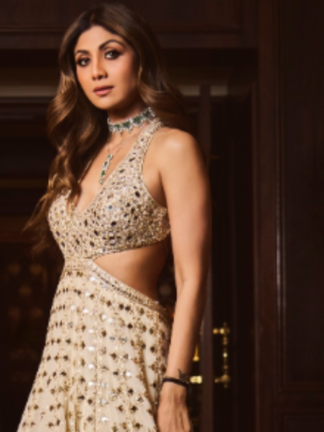 शिल्पा शेट्टी की सबसे खूबसूरत तस्वीरें: 50 की उम्र में भी 25 की लगती है ये हसीना