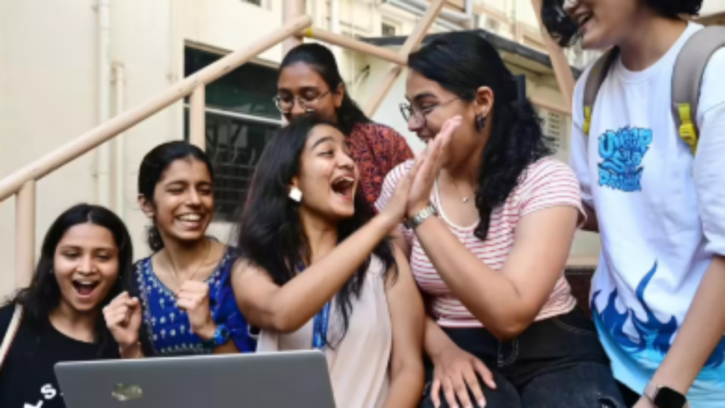 सीबीएसई 10वीं रिजल्ट 2026: अप्रैल के दूसरे सप्ताह में जारी होने की संभावना, 25 लाख छात्रों का इंतजार जल्द खत्म - Samachar Mirchi