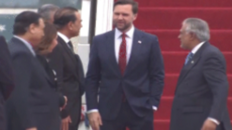 ईरान–अमेरिका सीजफायर वार्ता के लिए पाकिस्तान में उच्चस्तरीय बैठक, अमेरिकी उपराष्ट्रपति जेडी वेंस पहुंचे इस्लामाबाद