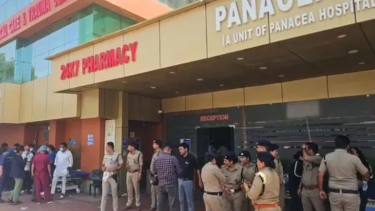 देहरादून के पैनासिया अस्पताल में एसी ब्लास्ट से भीषण आग, एक मरीज की मौत, कई झुलसे
