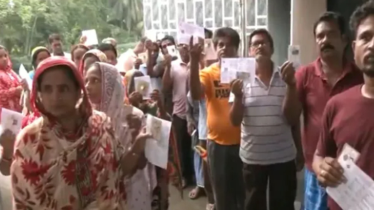 फलता पुनर्मतदान में कड़ी सुरक्षा के बीच वोटिंग जारी, TMC उम्मीदवार जहांगीर खान का नाम EVM पर बरकरार