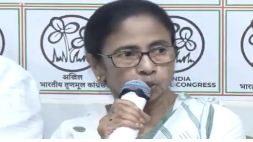 बंगाल चुनाव परिणाम पर ममता बनर्जी का बड़ा हमला: ‘हम हारे नहीं, हमें हराया गया’, इस्तीफा देने से किया इनकार बंगाल चुनाव परिणाम पर ममता बनर्जी का बड़ा हमला: ‘हम हारे नहीं, हमें हराया गया’, इस्तीफा देने से किया इनकार - Samachar Mirchi