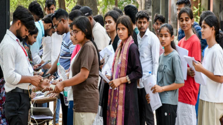 NEET UG 2026 परीक्षा रद्द, पेपर लीक मामले की CBI जांच; लाखों छात्रों के भविष्य पर फिर मंडराया संकट