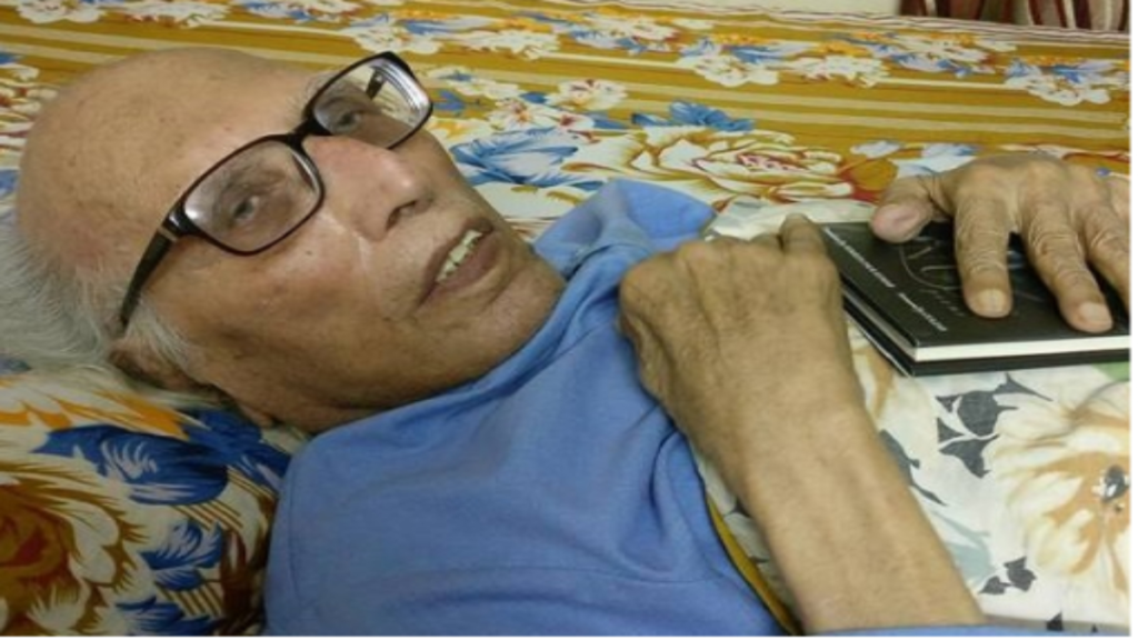 उर्दू अदब के महान शायर बशीर बद्र का निधन, 91 वर्ष की उम्र में दुनिया को कहा अलविदा उर्दू अदब के महान शायर बशीर बद्र का निधन, 91 वर्ष की उम्र में दुनिया को कहा अलविदा - Samachar Mirchi