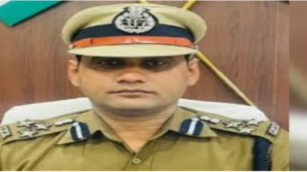 भवानीपुर में शांतिपूर्ण चुनाव, ओडिशा कैडर के IPS चरण सिंह मीणा को मिल रही तारीफ - Samachar Mirchi