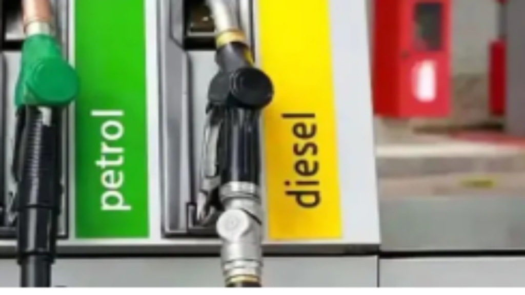 दूध, CNG के बाद अब पेट्रोल-डीजल भी महंगा… 3.25 रुपये प्रति लीटर तक बढ़े दाम - Samachar Mirchi