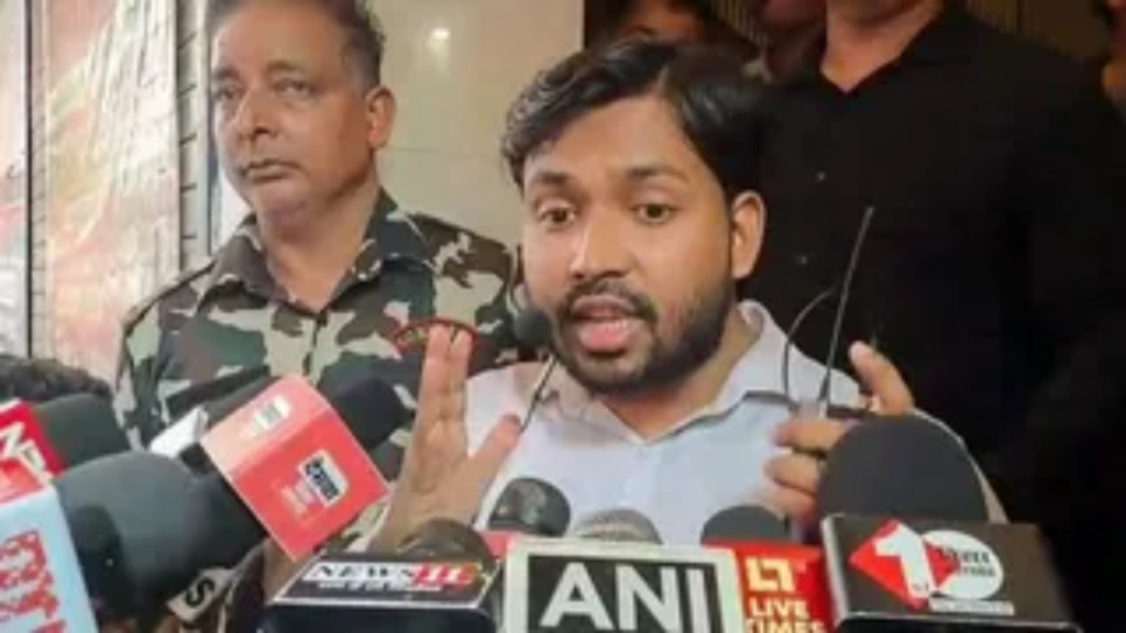 खान सर ने दायर की अग्रिम जमानत याचिका, सुनवाई की तारीख तय खान सर ने दायर की अग्रिम जमानत याचिका, सुनवाई की तारीख तय - Samachar Mirchi