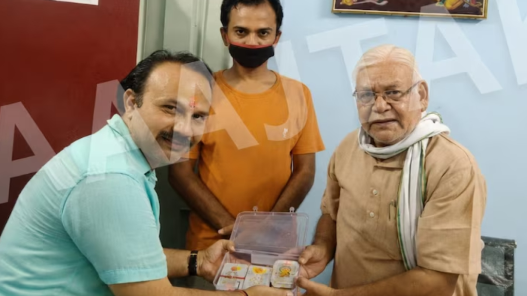 राम मंदिर चढ़ावा जांच में नया खुलासा: चांदी की शिलाएं और बहुमूल्य हार का रिकॉर्ड नहीं मिला, जांच तेज राम मंदिर चढ़ावा जांच में नया खुलासा: चांदी की शिलाएं और बहुमूल्य हार का रिकॉर्ड नहीं मिला, जांच तेज - Samachar Mirchi
