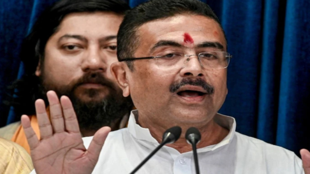 पश्चिम बंगाल : मंत्रियों ने ली शपथ, शुभेंदु अधिकारी सरकार ने साधा क्षेत्रीय और राजनीतिक संतुलन - Samachar Mirchi