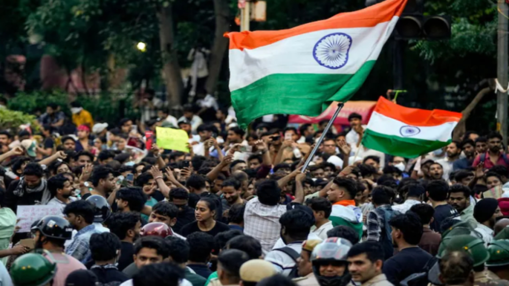 CJP का देशव्यापी प्रदर्शन: संसद में हंगामा, दिल्ली-मुंबई-पटना में छात्र आंदोलन संसद से सड़कों तक गूंजा - Samachar Mirchi