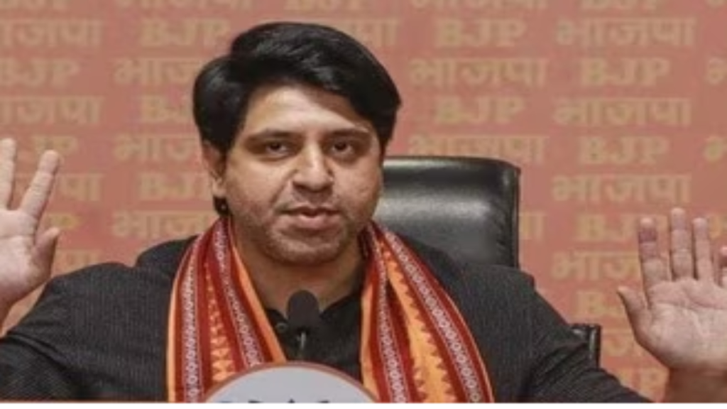 टैक्स देकर मिडिल क्लास को क्या मिलता है? बीजेपी छोड़ने के बाद शहजाद पूनावाला ने सरकारों से पूछे सवाल टैक्स देकर मिडिल क्लास को क्या मिलता है? बीजेपी छोड़ने के बाद शहजाद पूनावाला ने सरकारों से पूछे सवाल - Samachar Mirchi
